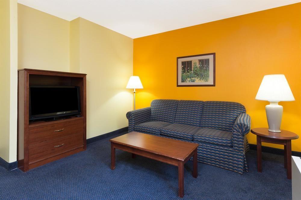 Motel 6 Springfield, Il - Airport Luaran gambar